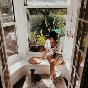 Meet your Posher, Alivia